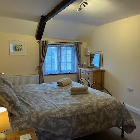 Maple & Beech Barns Apartment Truro