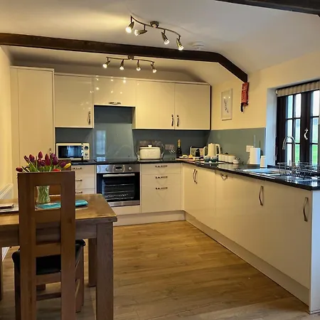 Apartment Maple & Beech Barns Truro