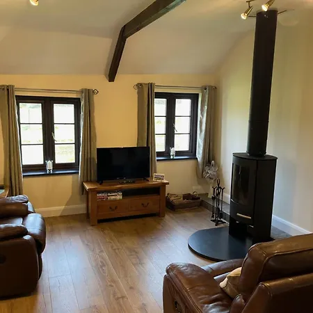 Maple & Beech Barns Apartment Truro